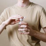 میسلار واتر: بهترین پاک‌کننده ملایم و چندمنظوره برای انواع پوست